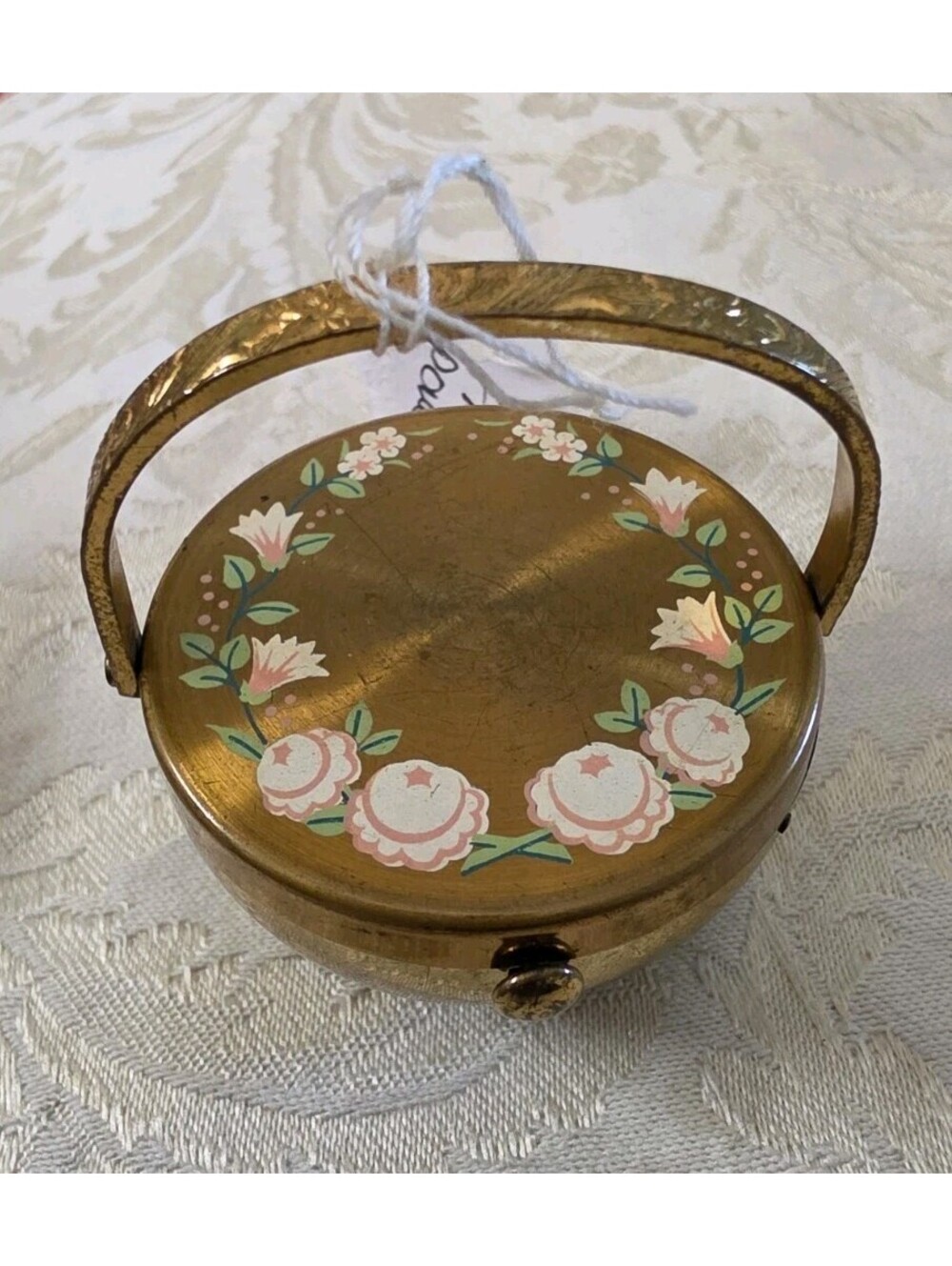 Rare Vintage Makeup Powder Compact Flower Basket. See Flaw In Mirror..As IS